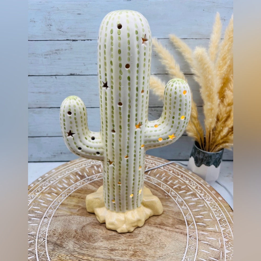 15” Light-Up Corded Ceramic Cactus Lamp in Cream/Sage Green - Picture 4 of 15